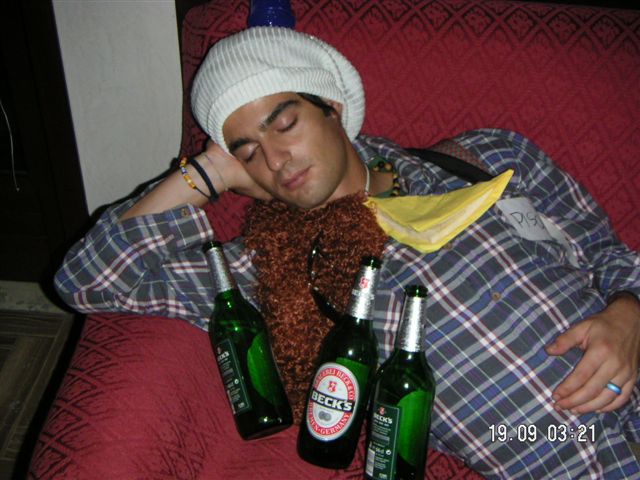 PEOPLE SLEEPING - Mr Paloma