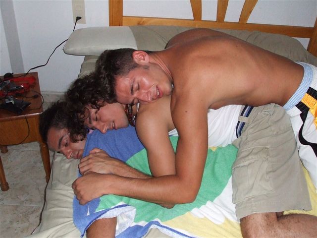 PEOPLE SLEEPING - Mr Paloma
